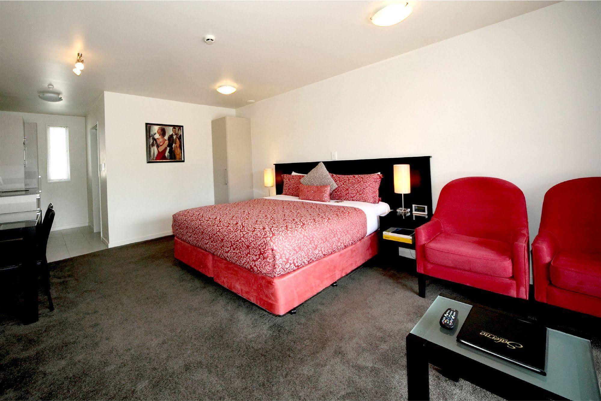 Salerno Motel Apartments Christchurch Kültér fotó A room at the hotel