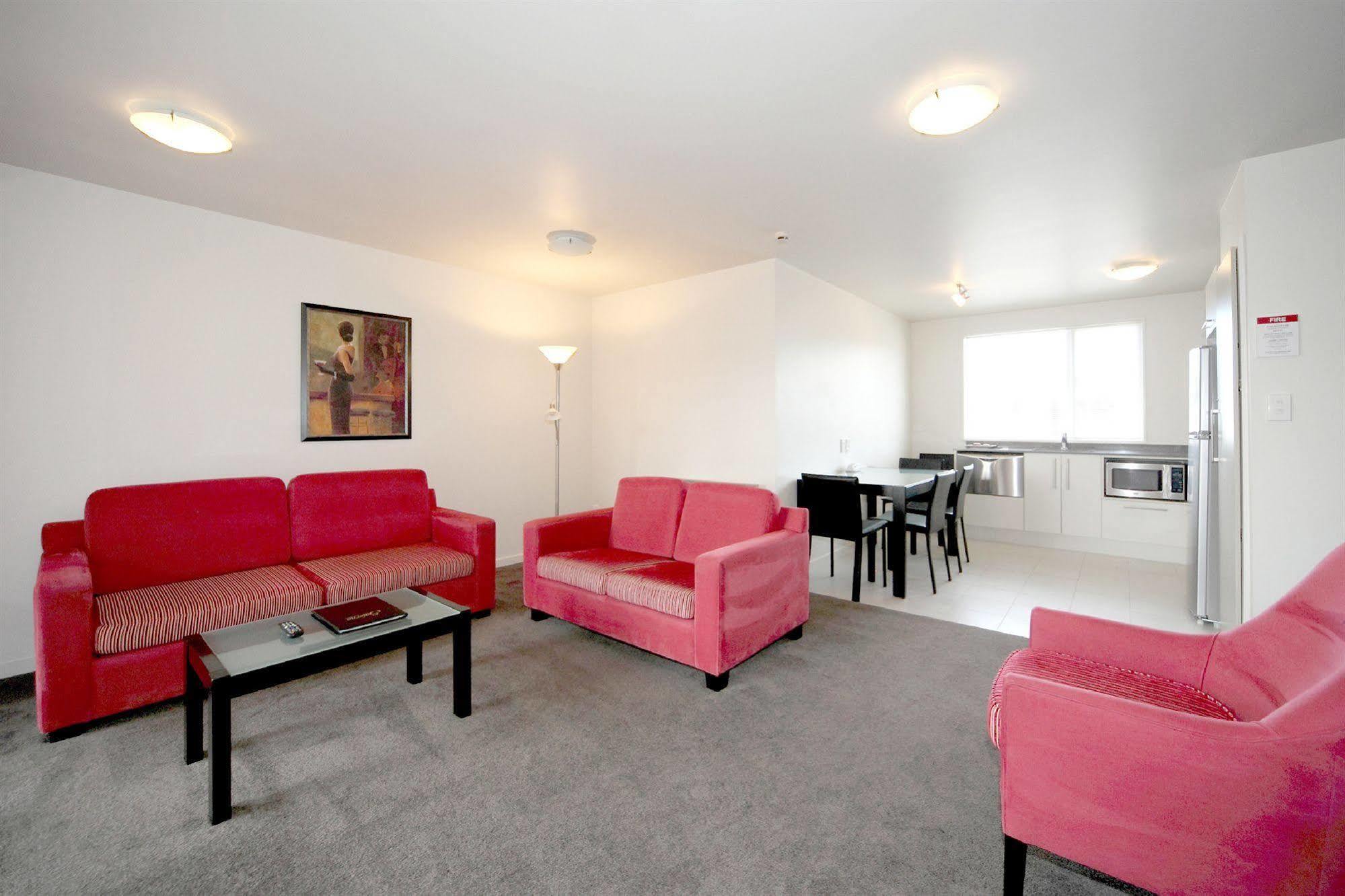 Salerno Motel Apartments Christchurch Kültér fotó A typical apartment at the University of Canterbury