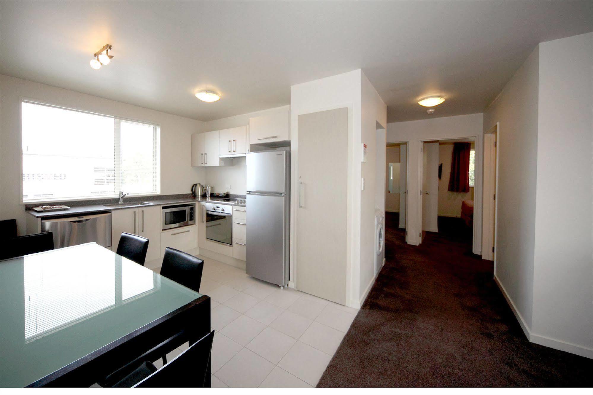 Salerno Motel Apartments Christchurch Kültér fotó A typical apartment at the University of Canterbury