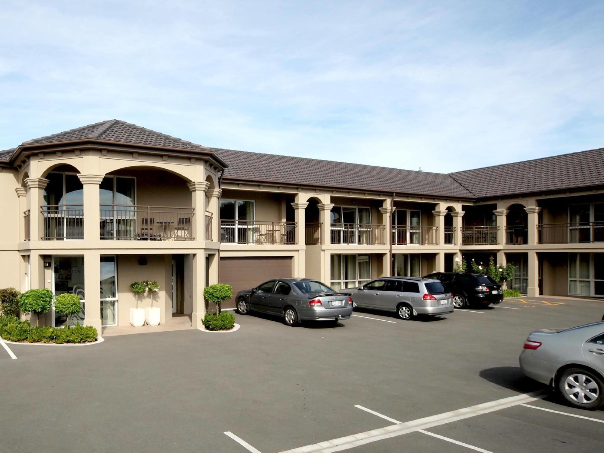 Salerno Motel Apartments Christchurch Kültér fotó The hotel's exterior