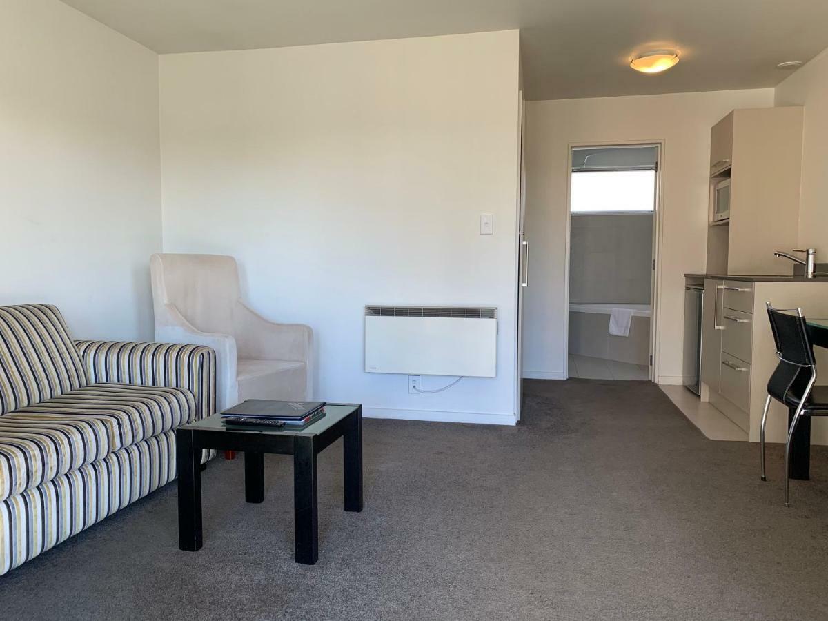 Salerno Motel Apartments Christchurch Kültér fotó A typical studio apartment