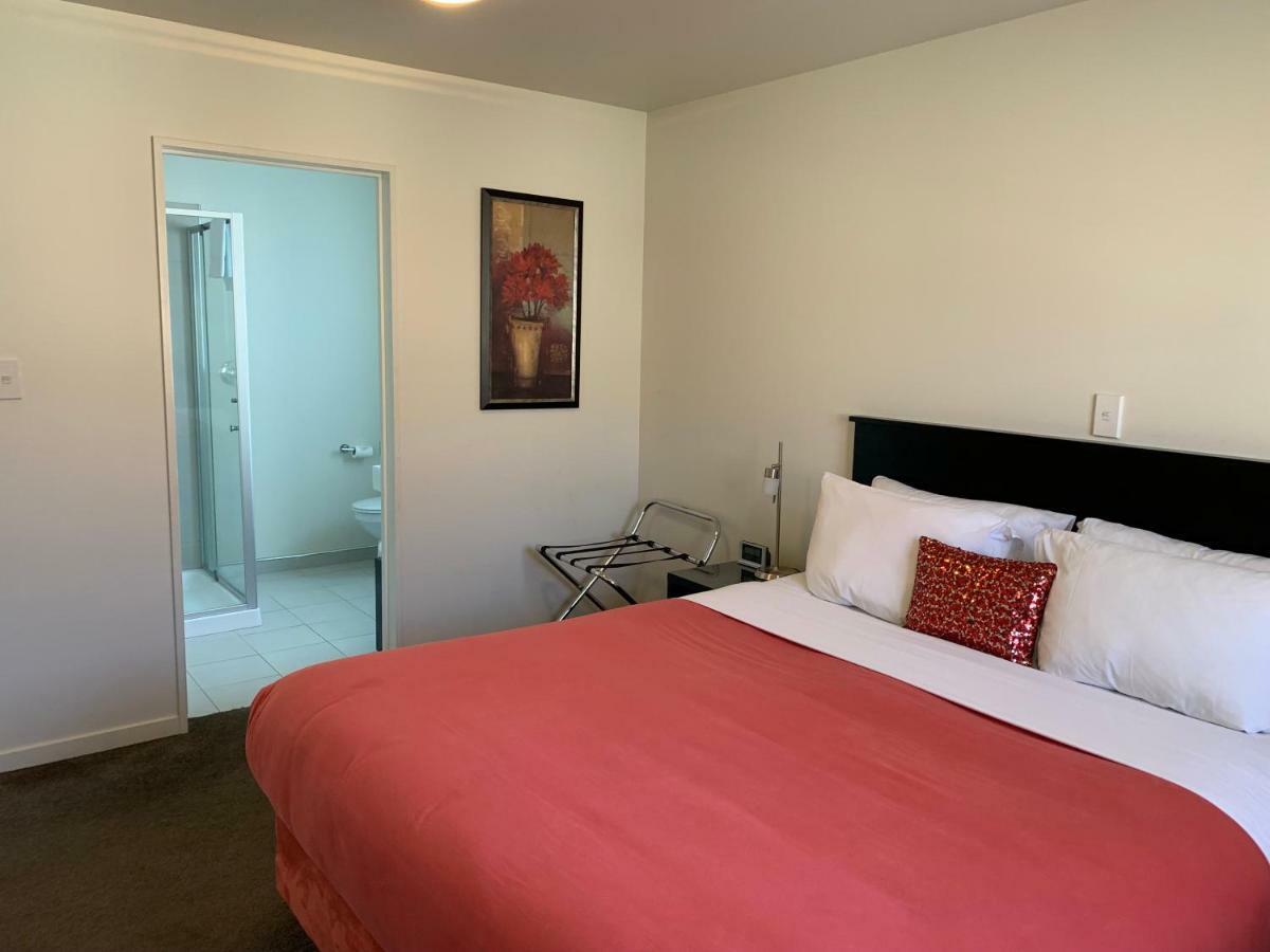 Salerno Motel Apartments Christchurch Kültér fotó A typical motel room